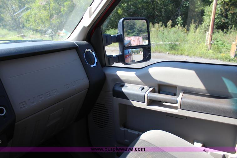 image for item J4421 2009 Ford F250 Super Duty XLT SuperCab pickup truck
