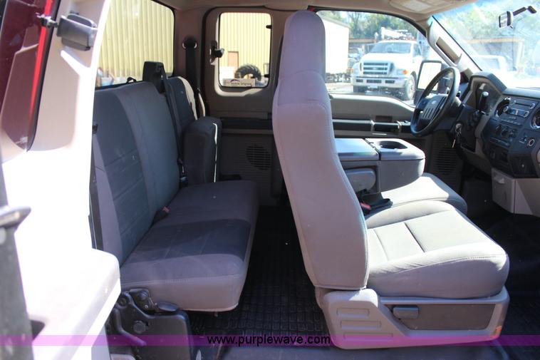 image for item J4421 2009 Ford F250 Super Duty XLT SuperCab pickup truck