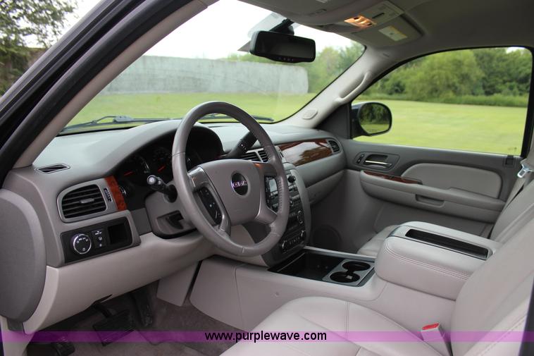 image for item J4424 2009 GMC Yukon SLT SUV