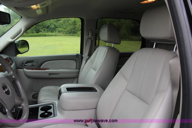 image for item J4424 2009 GMC Yukon SLT SUV