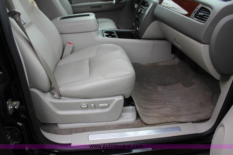 image for item J4424 2009 GMC Yukon SLT SUV