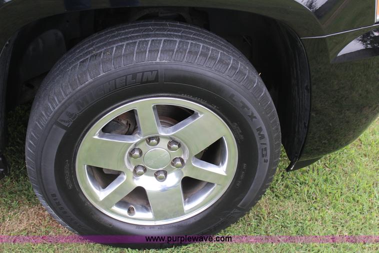 image for item J4424 2009 GMC Yukon SLT SUV