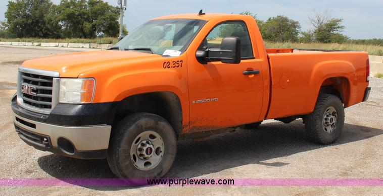 image for item J4425 2008 GMC Sierra 2500HD pickup truck