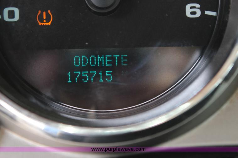 image for item J4426 2009 GMC Sierra 2500HD Ext. Cab pickup truck