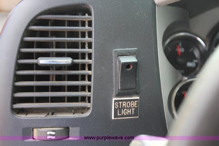 image for item J4426 2009 GMC Sierra 2500HD Ext. Cab pickup truck