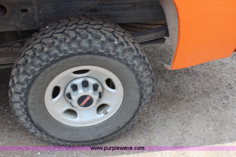 image for item J4426 2009 GMC Sierra 2500HD Ext. Cab pickup truck