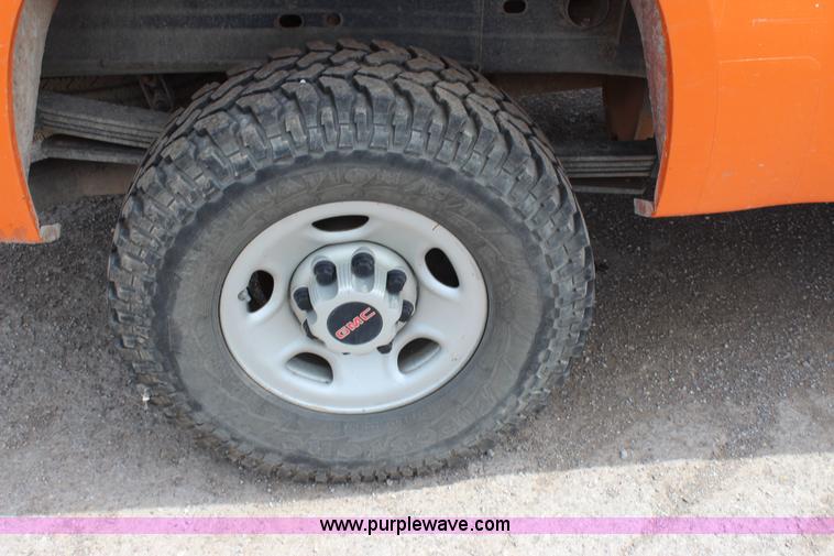 image for item J4426 2009 GMC Sierra 2500HD Ext. Cab pickup truck