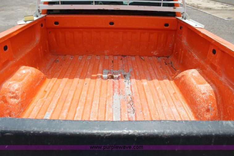 image for item J4426 2009 GMC Sierra 2500HD Ext. Cab pickup truck