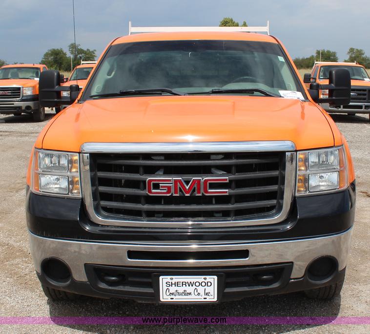 image for item J4427 2009 GMC Sierra 2500HD Ext. Cab pickup truck