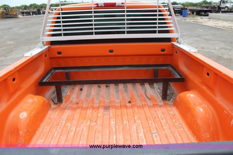 image for item J4427 2009 GMC Sierra 2500HD Ext. Cab pickup truck