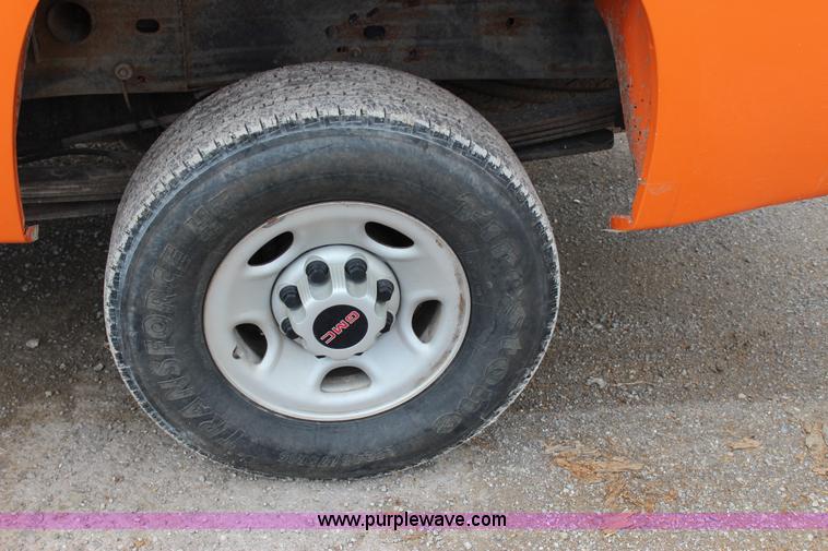 image for item J4427 2009 GMC Sierra 2500HD Ext. Cab pickup truck