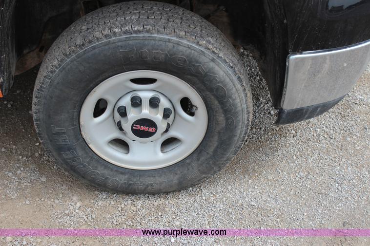 image for item J4427 2009 GMC Sierra 2500HD Ext. Cab pickup truck