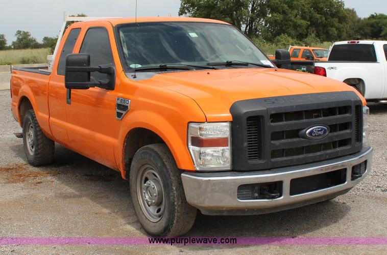 image for item J4428 2010 Ford F250 Super Duty XL SuperCab pickup truck