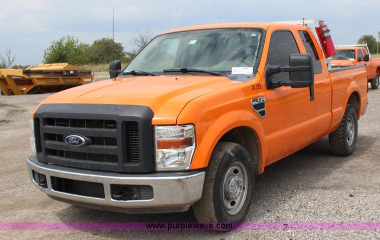 image for item J4428 2010 Ford F250 Super Duty XL SuperCab pickup truck
