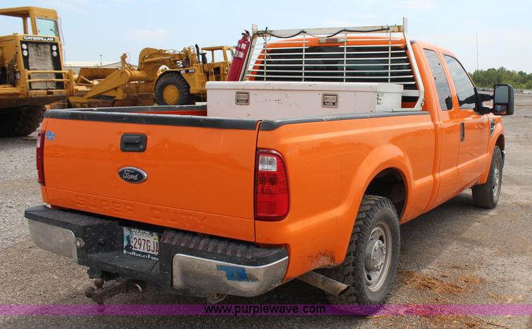 image for item J4428 2010 Ford F250 Super Duty XL SuperCab pickup truck