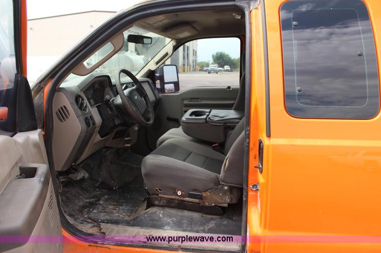 image for item J4428 2010 Ford F250 Super Duty XL SuperCab pickup truck