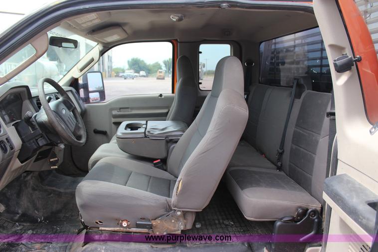 image for item J4428 2010 Ford F250 Super Duty XL SuperCab pickup truck