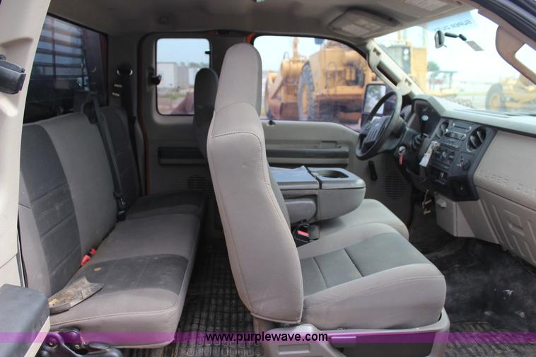 image for item J4428 2010 Ford F250 Super Duty XL SuperCab pickup truck