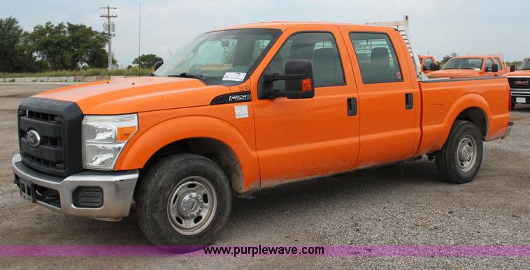 image for item J4429 2011 Ford F250 Super Duty XL SuperCrew pickup truck