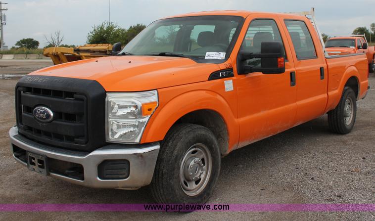 image for item J4429 2011 Ford F250 Super Duty XL SuperCrew pickup truck