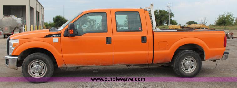 image for item J4429 2011 Ford F250 Super Duty XL SuperCrew pickup truck
