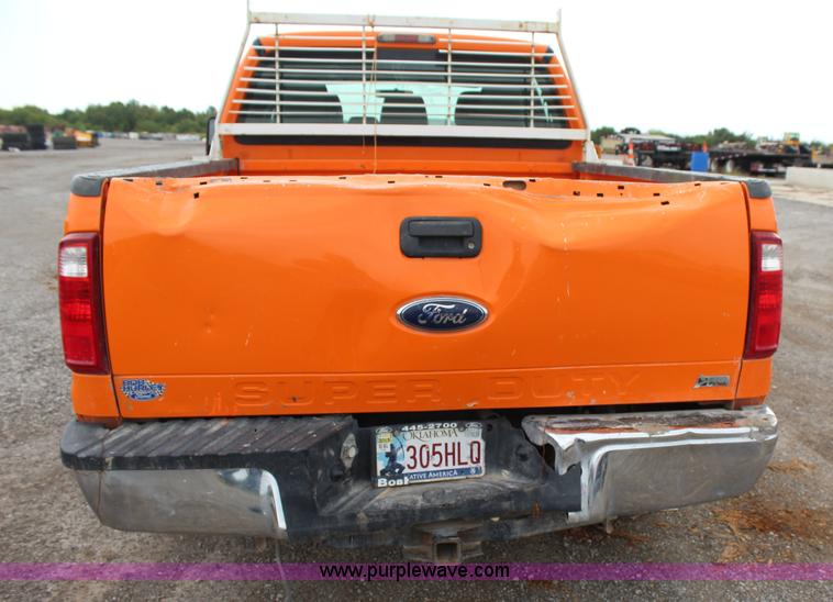 image for item J4429 2011 Ford F250 Super Duty XL SuperCrew pickup truck