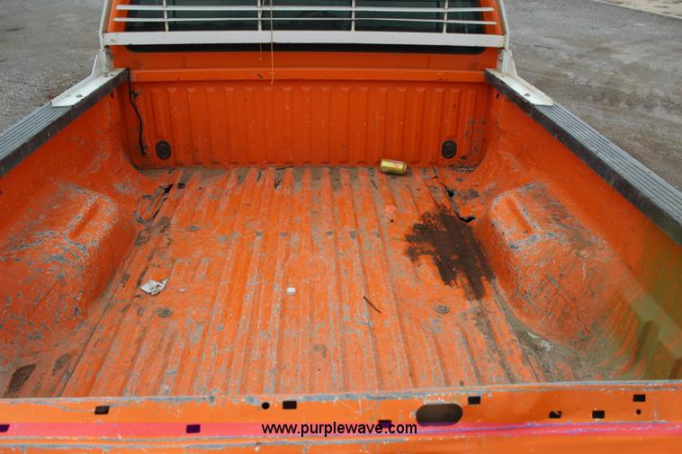 image for item J4429 2011 Ford F250 Super Duty XL SuperCrew pickup truck