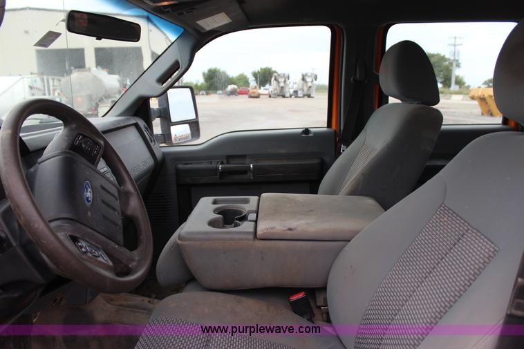 image for item J4429 2011 Ford F250 Super Duty XL SuperCrew pickup truck