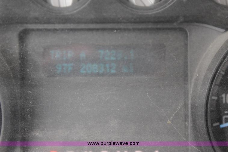 image for item J4429 2011 Ford F250 Super Duty XL SuperCrew pickup truck