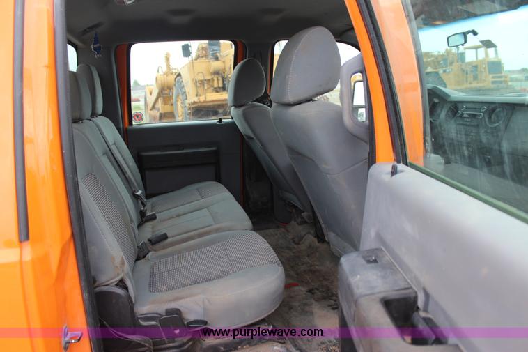 image for item J4429 2011 Ford F250 Super Duty XL SuperCrew pickup truck