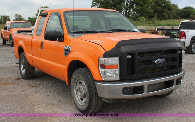 image for item J4430 2010 Ford F250 Super Duty XL SuperCab pickup truck