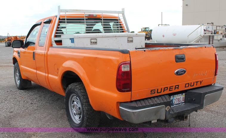 image for item J4430 2010 Ford F250 Super Duty XL SuperCab pickup truck
