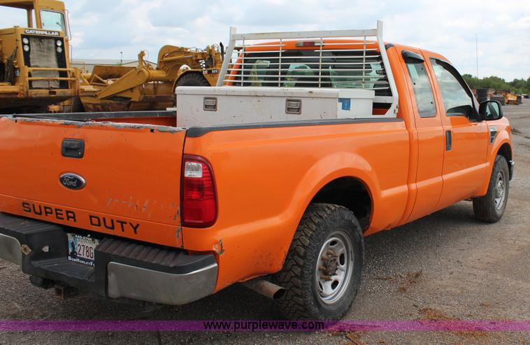 image for item J4430 2010 Ford F250 Super Duty XL SuperCab pickup truck