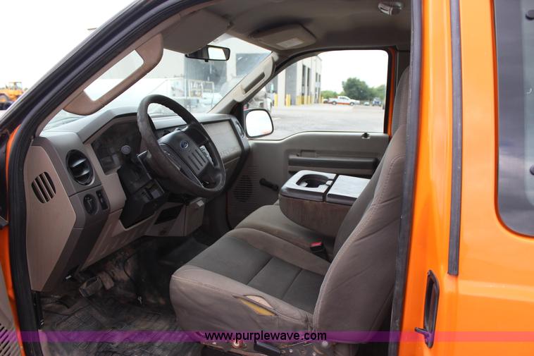 image for item J4430 2010 Ford F250 Super Duty XL SuperCab pickup truck