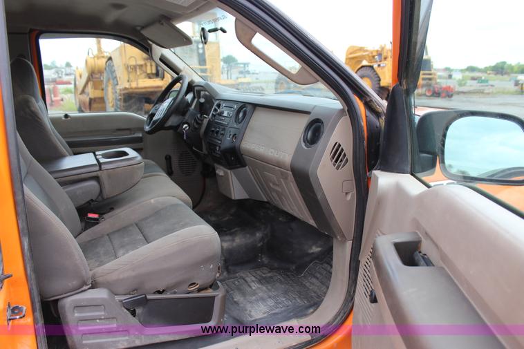 image for item J4430 2010 Ford F250 Super Duty XL SuperCab pickup truck