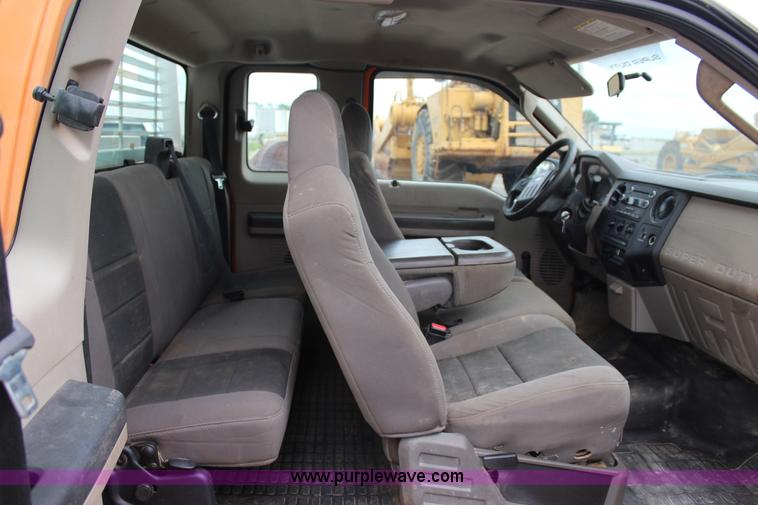 image for item J4430 2010 Ford F250 Super Duty XL SuperCab pickup truck