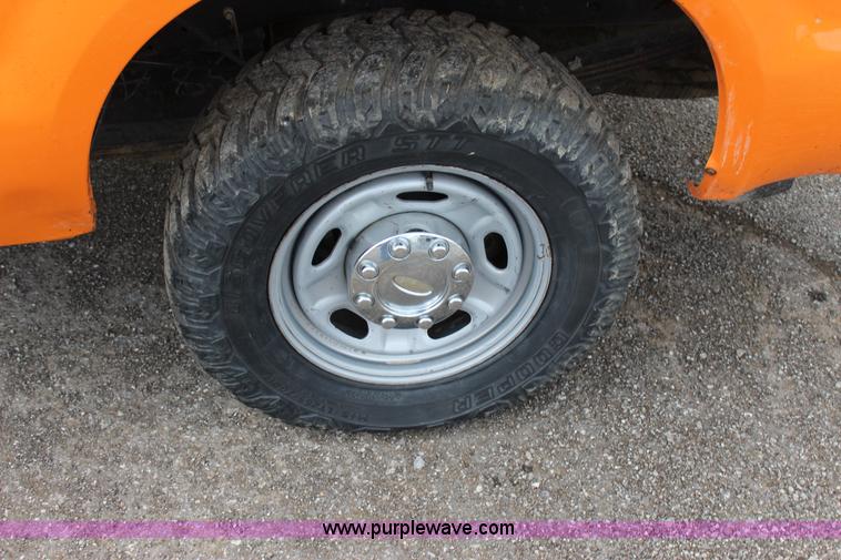 image for item J4430 2010 Ford F250 Super Duty XL SuperCab pickup truck