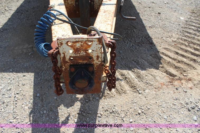 image for item J4468 1994 Trail King 40 equipment trailer