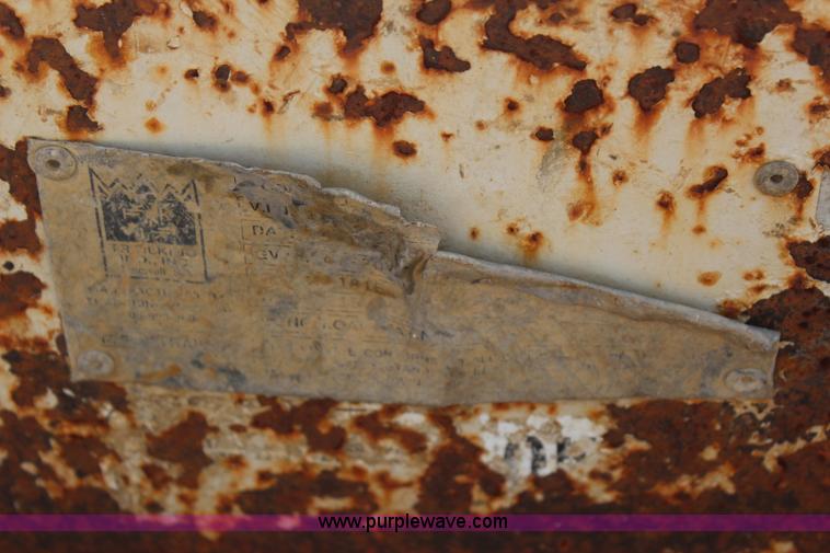 image for item J4468 1994 Trail King 40 equipment trailer