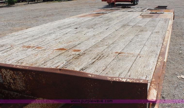 image for item J4468 1994 Trail King 40 equipment trailer