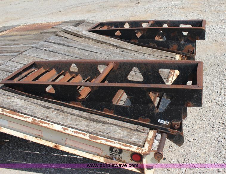 image for item J4468 1994 Trail King 40 equipment trailer