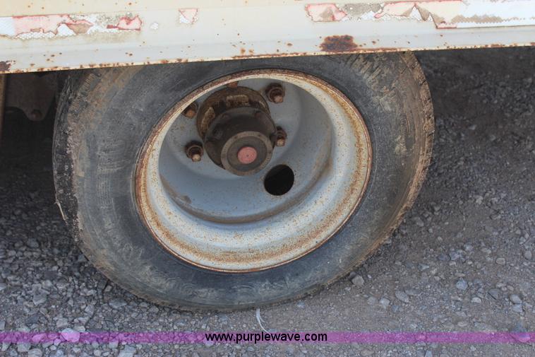 image for item J4468 1994 Trail King 40 equipment trailer