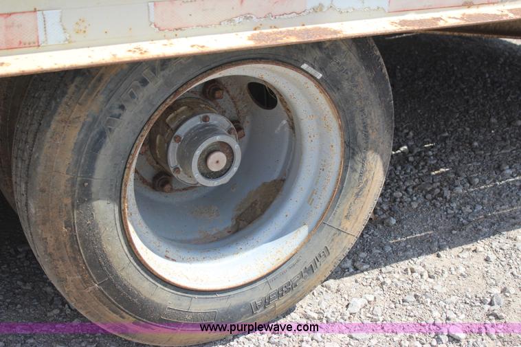 image for item J4468 1994 Trail King 40 equipment trailer