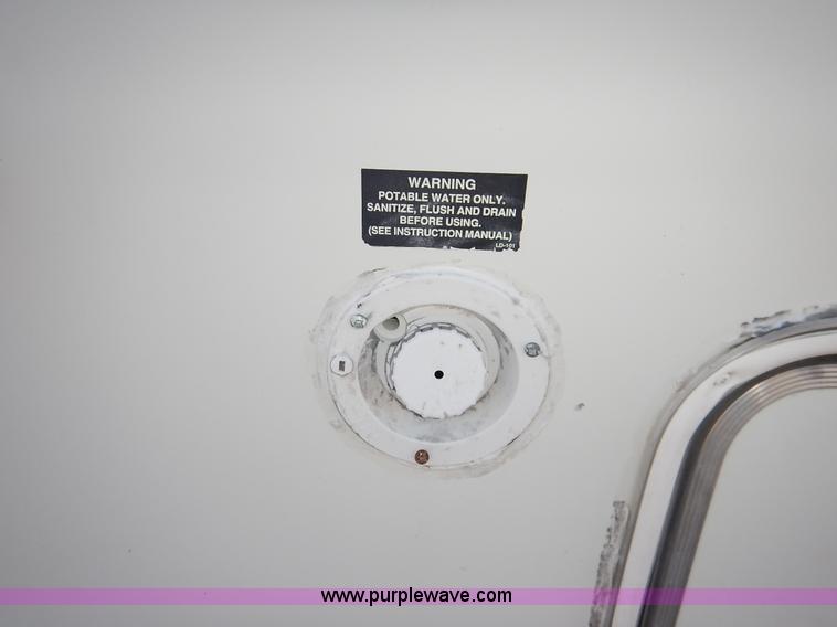 image for item J6418 2001 Rockwood camper