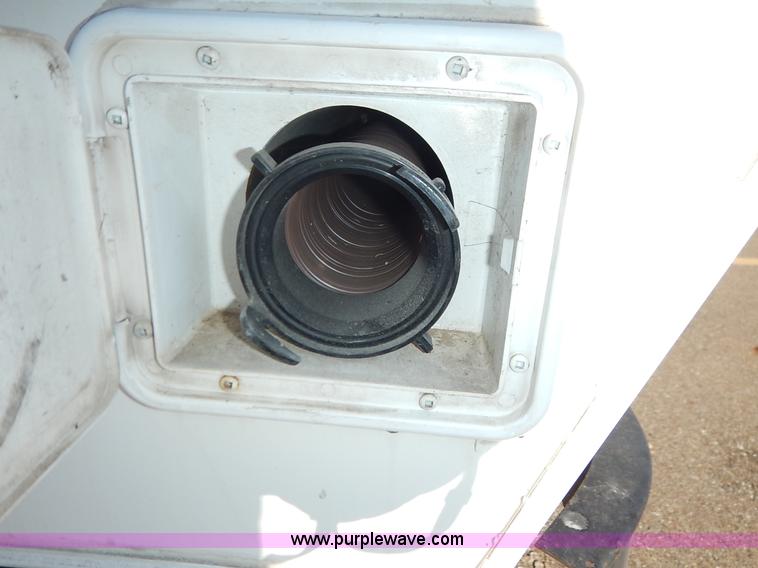 image for item J6418 2001 Rockwood camper