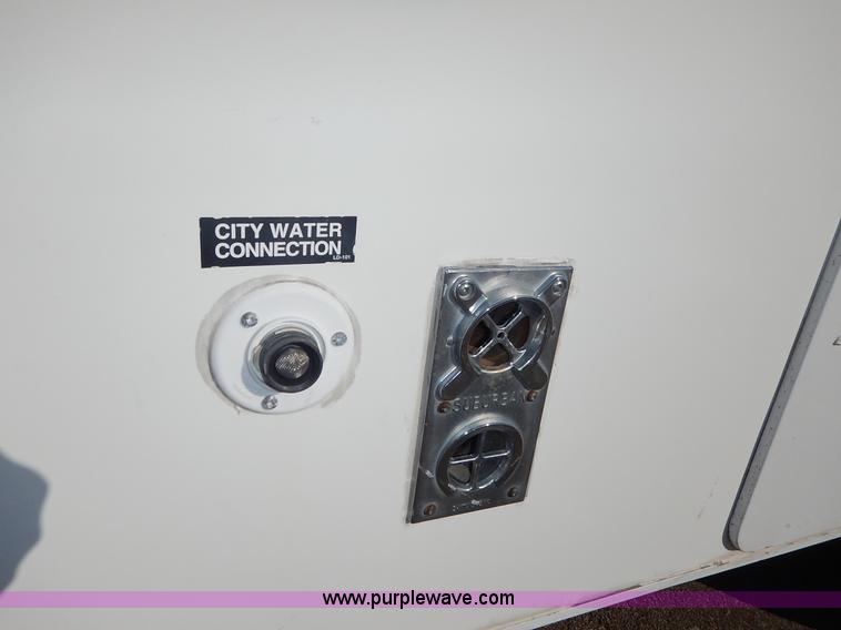 image for item J6418 2001 Rockwood camper