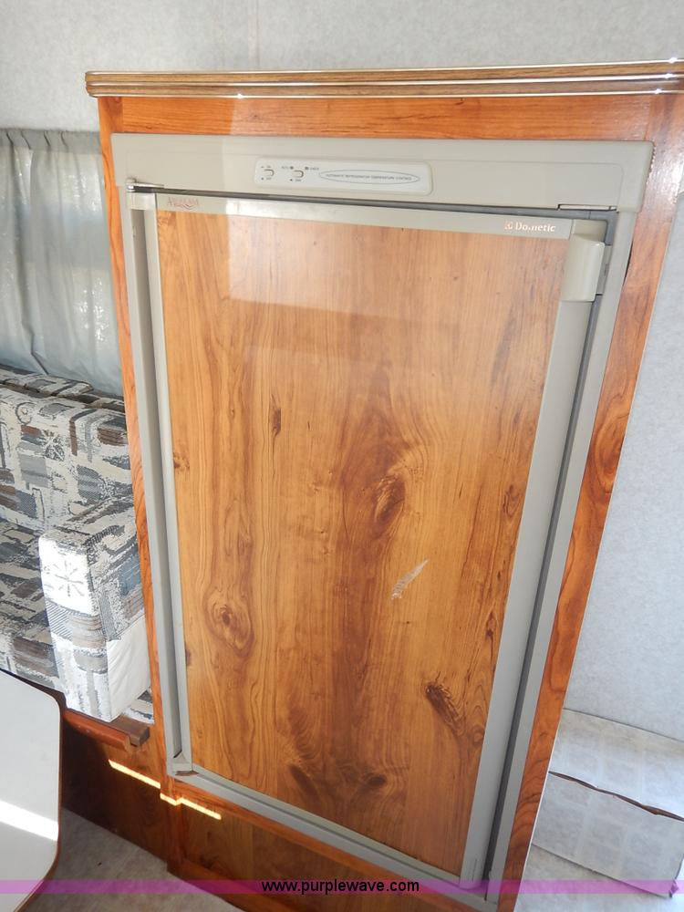 image for item J6418 2001 Rockwood camper