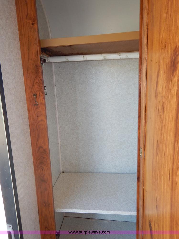 image for item J6418 2001 Rockwood camper