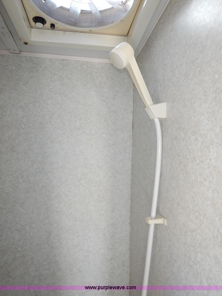 image for item J6418 2001 Rockwood camper