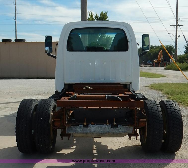 image for item J7759 2003 Chevrolet C4500 truck cab and chassis